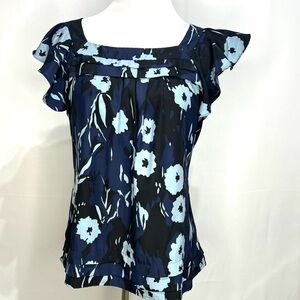 Banana Republic Navy Blue Floral Ruffle Sleeve
Blouse Size Small